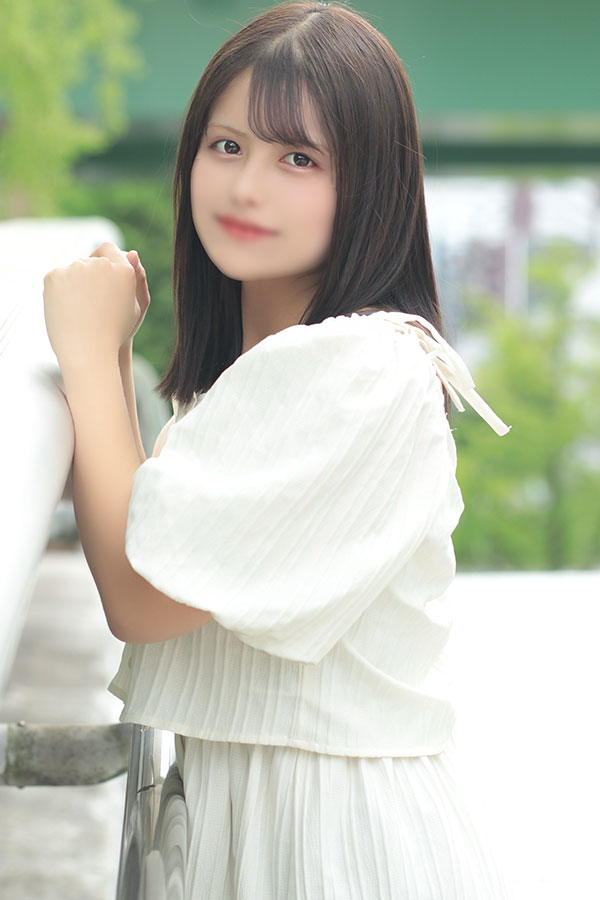 まるでアイドル！透明感抜群な美少女レンタル彼女</p>月城ひめか-2