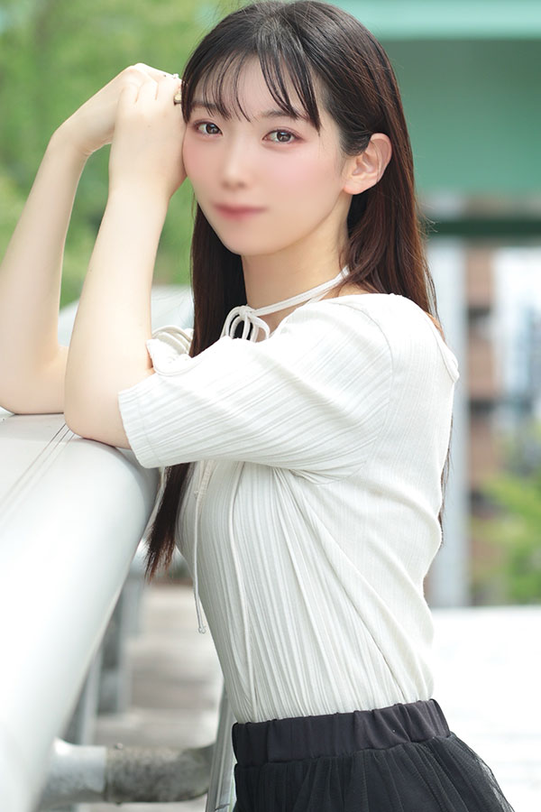 透明感あふれる、清楚系レンタル彼女</p>佐野ことは-2